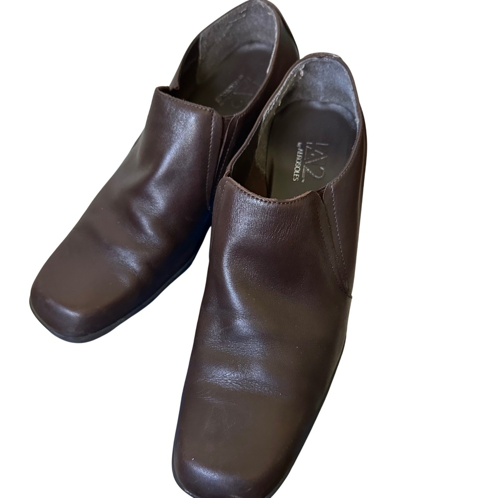 A2 by Aerosoles Women's Brown Leather Heeled Ankle‎ Booties 
Size 9.5 B
